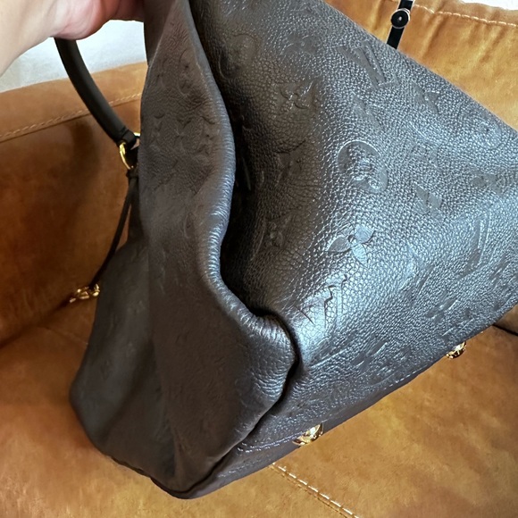 LOUIS VUITTON Artsy MM Empreinte Infini Monogram Shoulder Bag - Picture 14 of 16